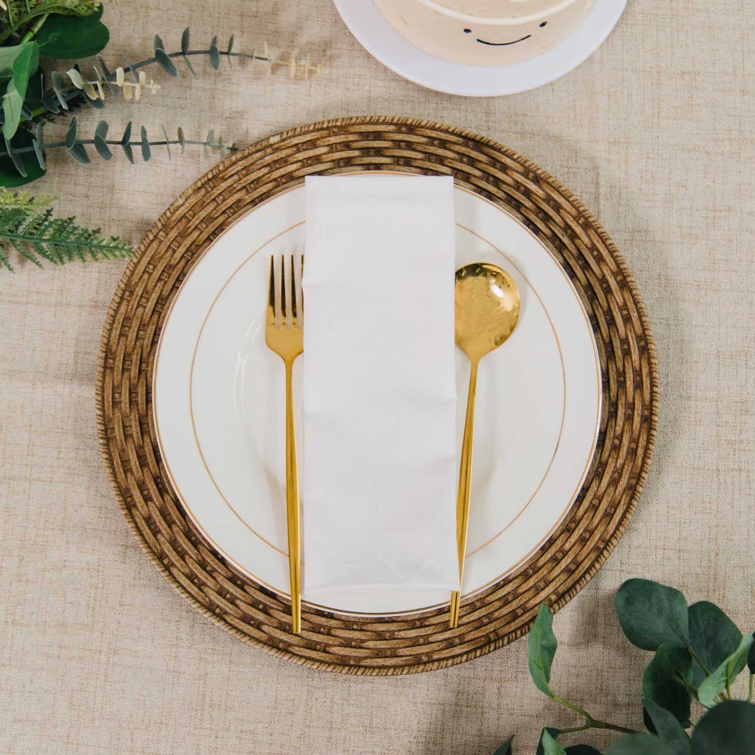 osgevei 13in Charger Plates Set of 12- Faux Rattan Chargers for Dinner Plates- Brown Round Plastic Plate Charger- Farmhouse Rustic Table Charger for Wedding, Party,Halloween, Thanksgiving, Christmas