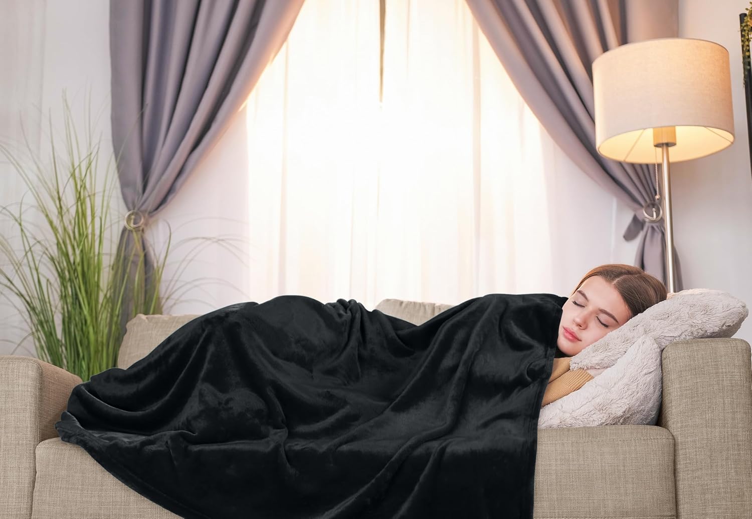 Utopia Bedding Fleece Blanket - XL Ultra Soft & Warm Black Throw (50x70 Inches) | Cozy All-Season Home Decor Gift