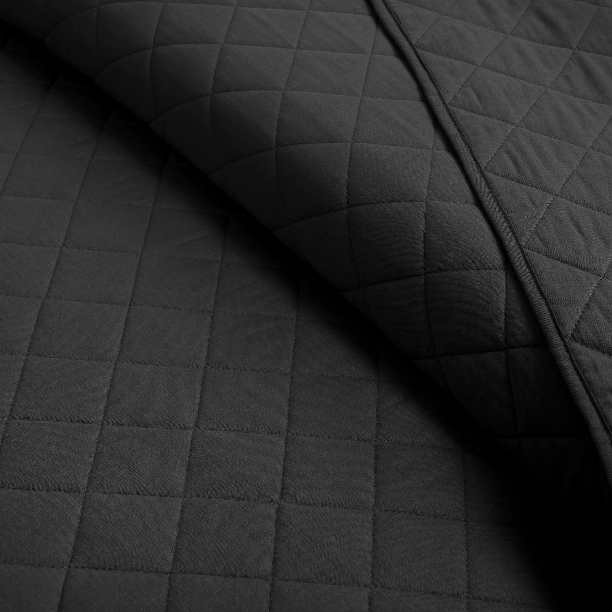 Lush Decor Ava Diamond Oversized Cotton Quilt Set, 3 Piece Set, Full/Queen, Black - Soft & Cozy Quilted Bedding Set - Queen Quilt - Black Bedspread - Traditional, Farmhouse & Minimalist Bedroom Decor