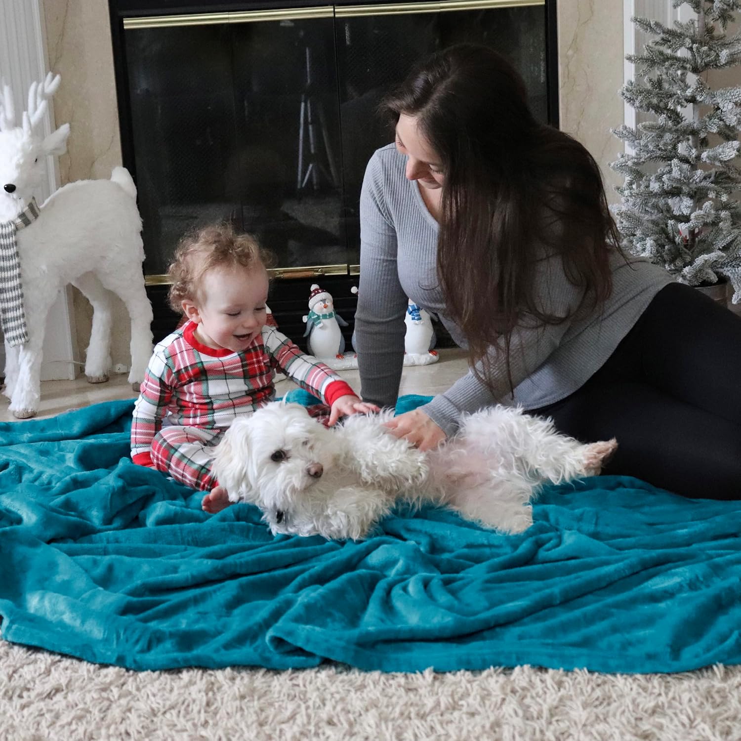 Bedsure GentleSoft Fleece Blanket - King Size Teal | Soft, Lightweight, Plush & Cozy Microfiber, 108x90 Inches