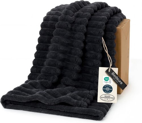 Bedsure GentleSoft Fleece Blanket - Cozy Black Throw for Couch, Perfect 50x70 Inches Size