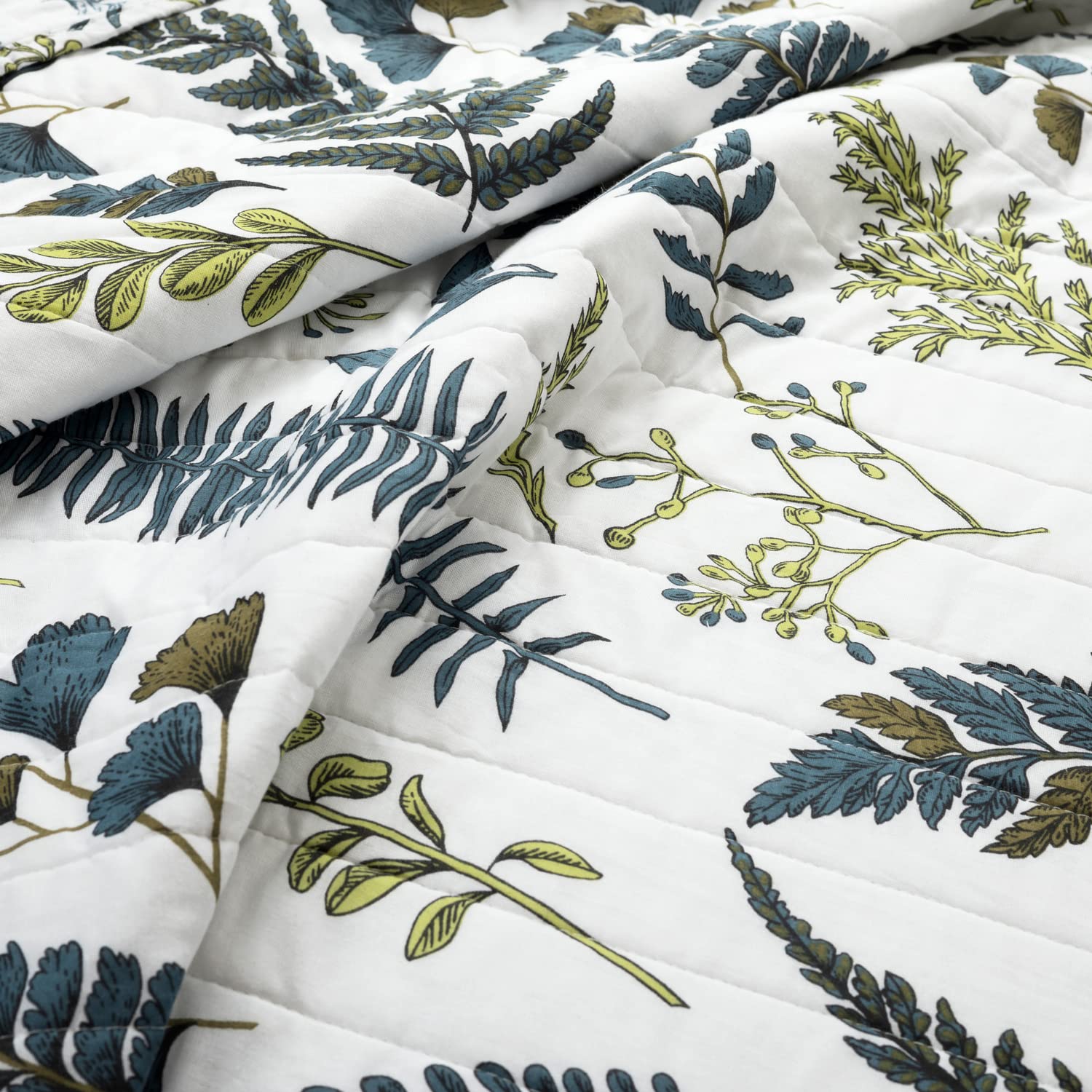 Lush Decor Devonia Allover Reversible Oversized 3 Piece Cotton Quilt Set, Full/Queen, White & Green