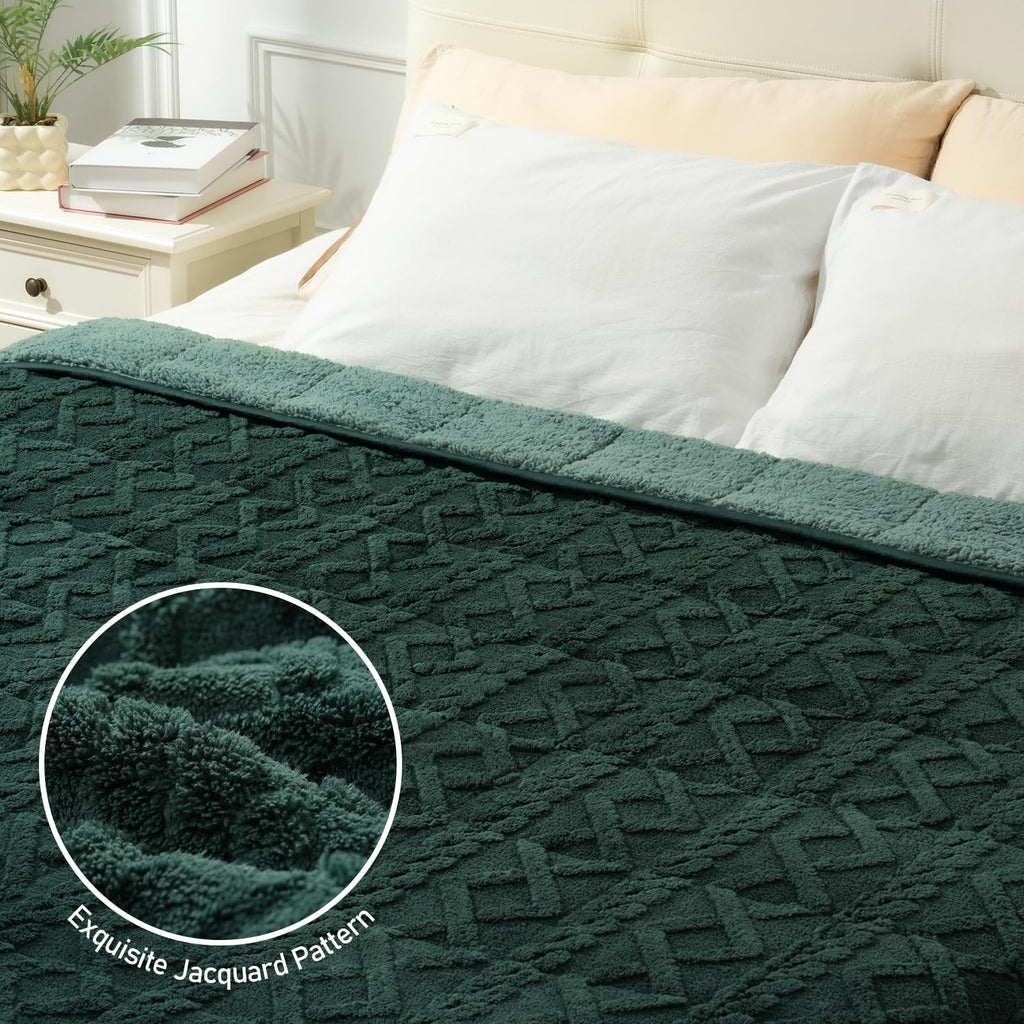 Wemore Weighted Blanket for Adults Twin Size 15 lbs, Dual Sided Soft Fuzzy Jacquard Sherpa Weighted Blankets for Sleeping, Cozy Fluffy Knitted Heavy Blanket for Couch Bed, Dark Green, 60 x 80 inches