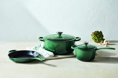 Le Creuset Enameled Cast Iron Dutch Oven - 4.5 Qt. | Artichaut Color for Perfect Cooking