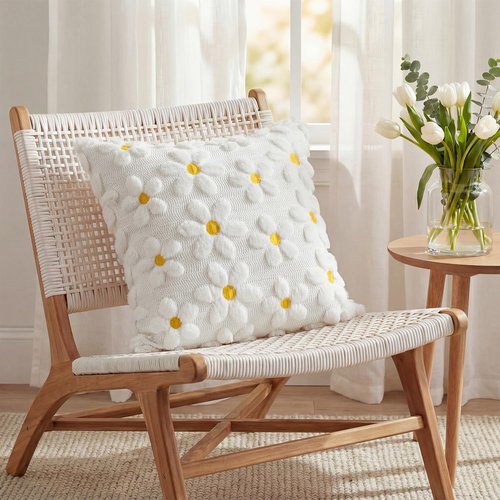 AVOIN colorlife Spring Summer Cream White Daisy Throw Pillow Covers Set of 2, 18 x 18 Inch Seasonal Flora Farmhouse Decor Flower Soft Plush Faux Fur Jacquard Cushion Case for Home Sofa