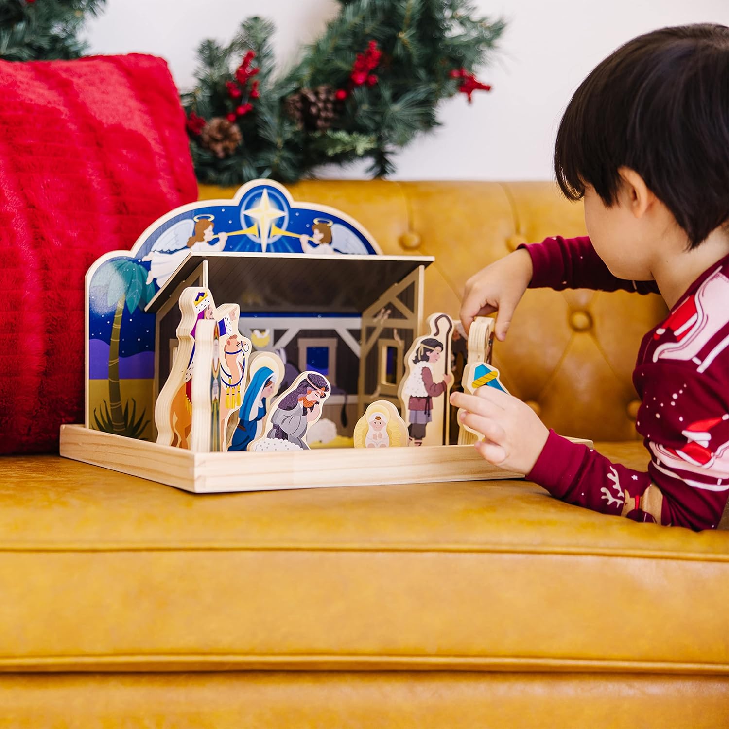 Melissa & Doug Classic Wooden Nativity Set - 11 Figures with 4-Piece Stable for Holiday Decor