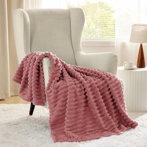 Bedsure GentleSoft Fleece Blanket - Cozy Dusty Pink Throw for Couch, Perfect 50x70 Inches Size