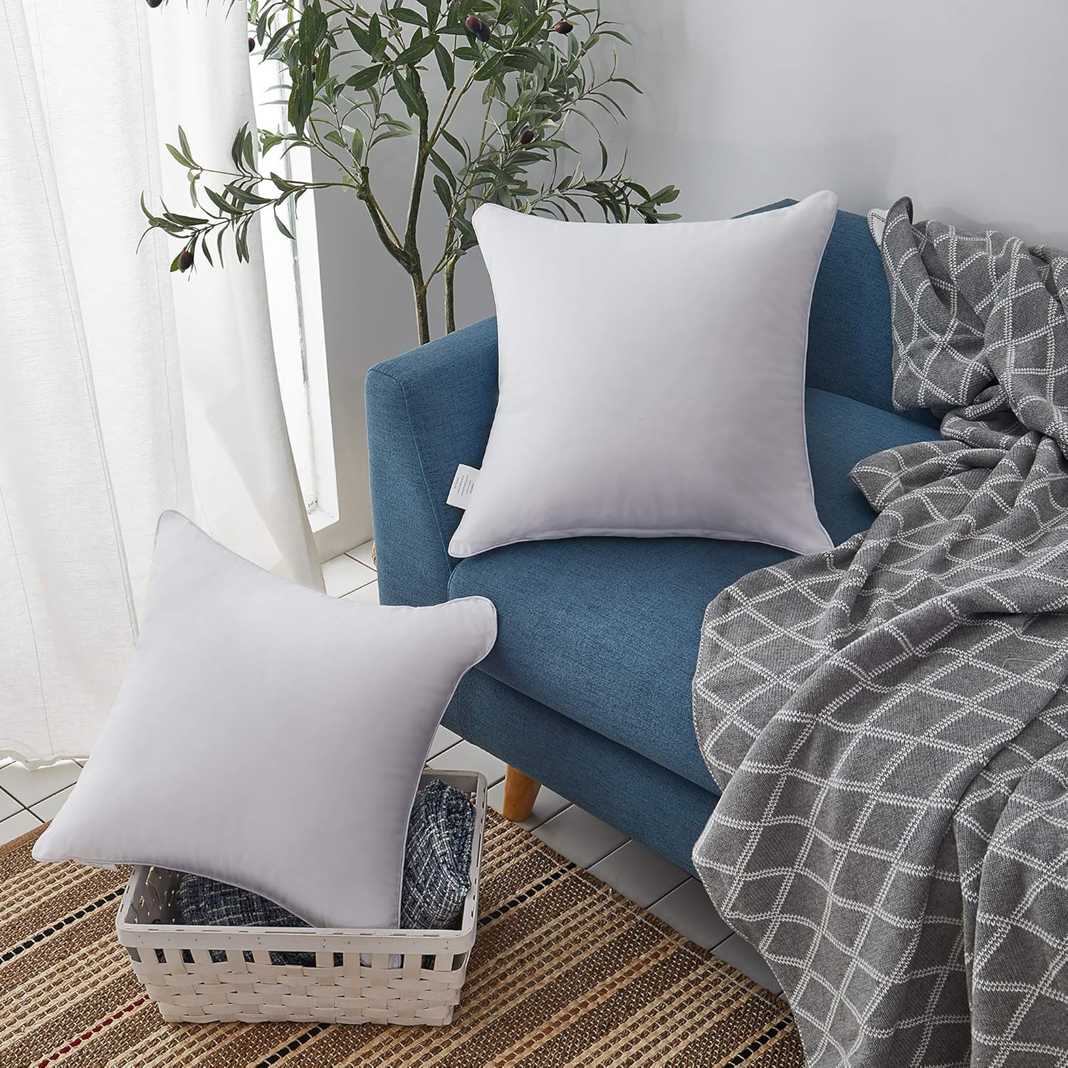 Oubonun Pillow Inserts - 18"x18" Decorative Throw Pillows with 100% Cotton Cover - Set of 2, White