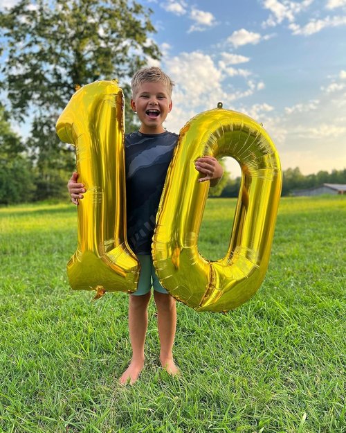 Gold Number 16 Balloon - 40 Inch Giant Foil Balloon for 16th Birthday Party Decorations