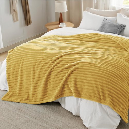 Bedsure GentleSoft Full Blanket - Cozy Yellow Fleece Throw for Couch, Perfect Birthday Gift, 84x90 Inches