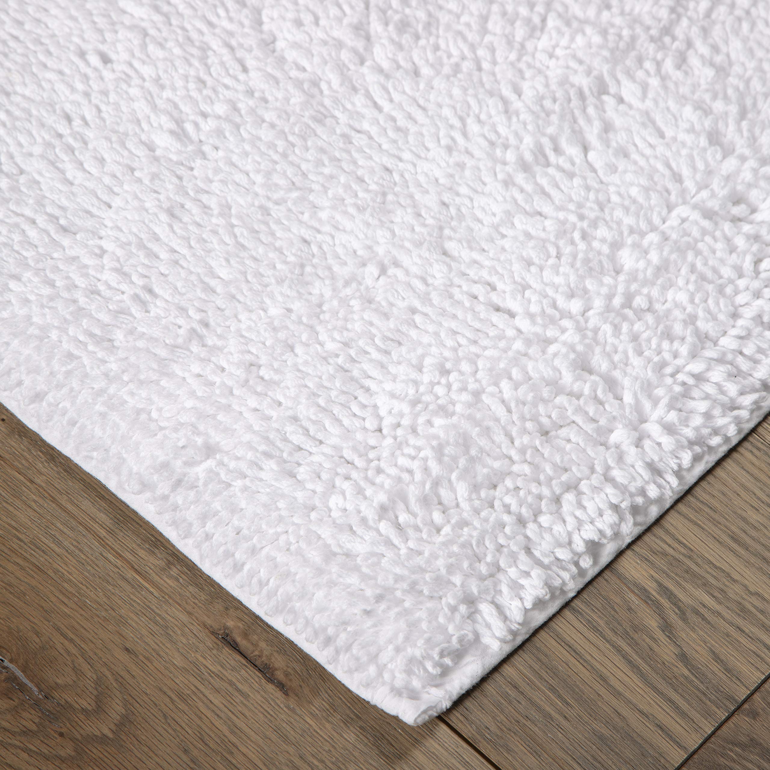 Mohawk Riverdale Bath Rug, 1'9x2'10, White