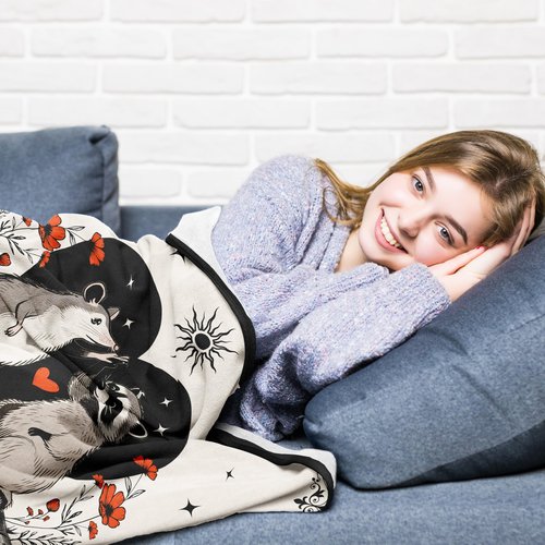 Basiole Best Friend Birthday Gifts for Women, Best Friend Blanket 60"X50", Friendship Gifts for Woman, Christmas/Graduation Present for Bestie/BFF/Soul Sister