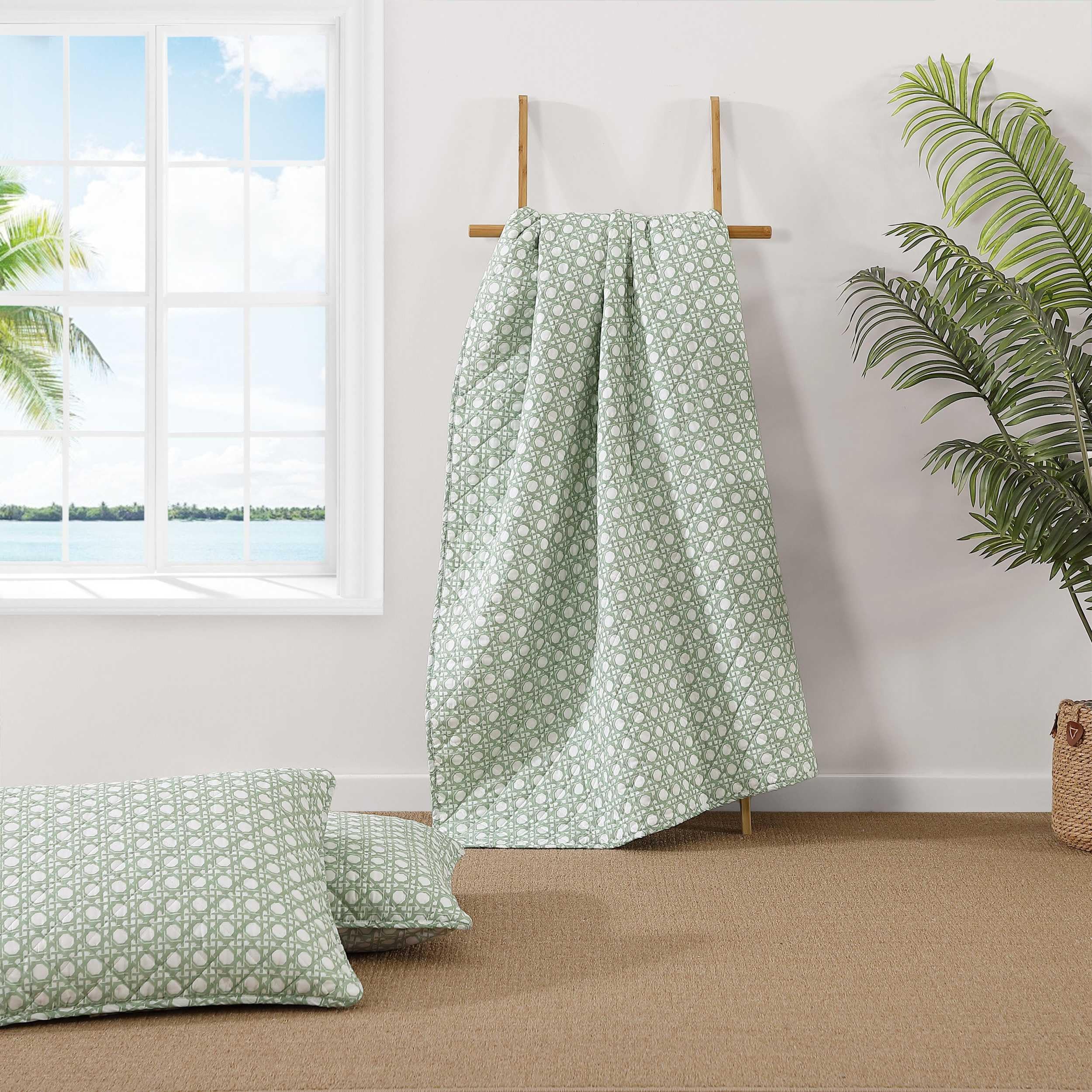 Tommy Bahama - King Quilt Set, Luxurious Bedding with Matching Shams, Coastal Inspired Room Essentials (Bahama Diamond Isle Green, King)