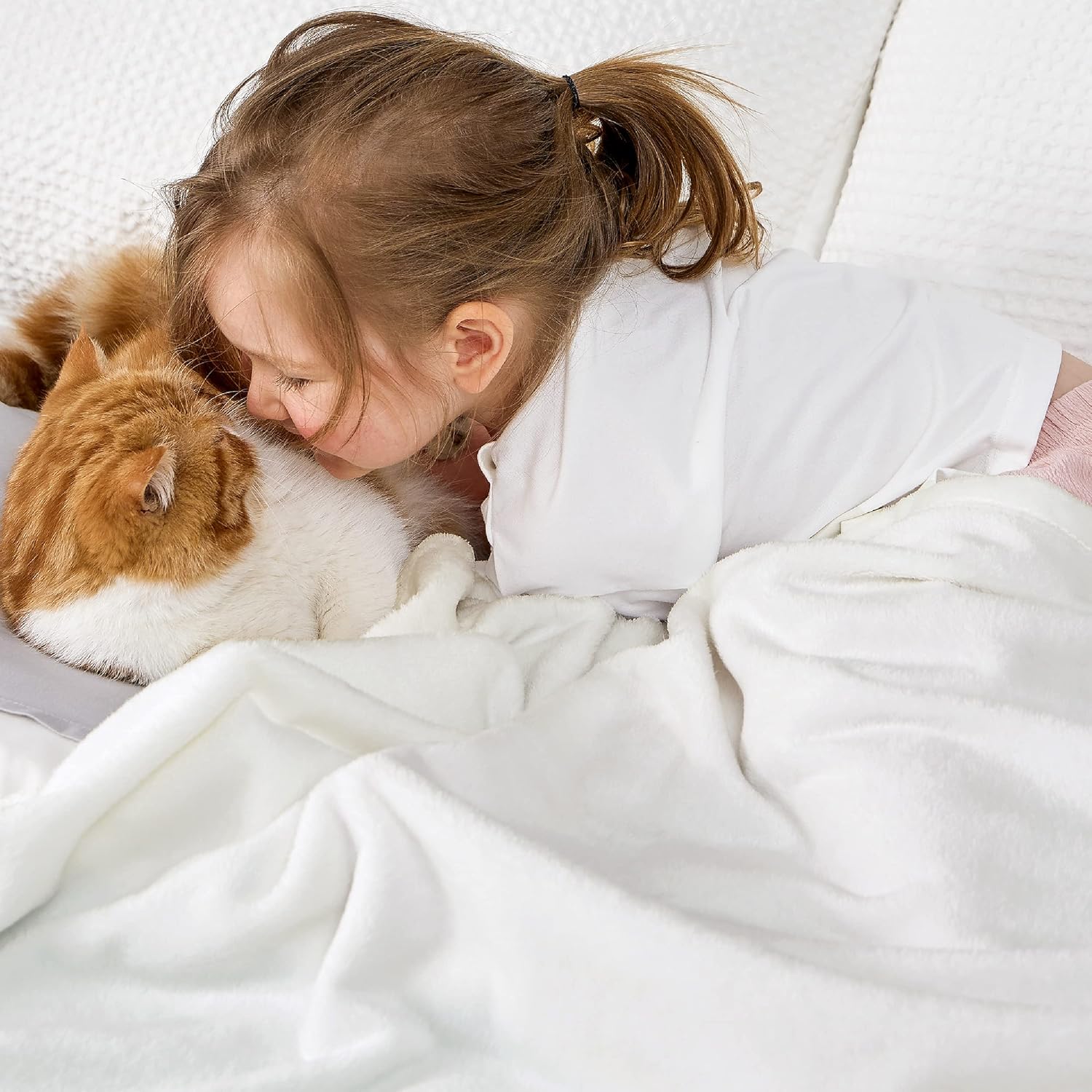 Bedsure GentleSoft Fleece Blanket - Cozy, Cute Throw for Kids | 43x55 Inches, White