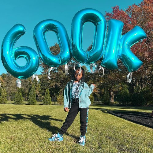Blue 40-Inch Number Balloon | Celebrate Milestones with Stunning Birthday Decorations