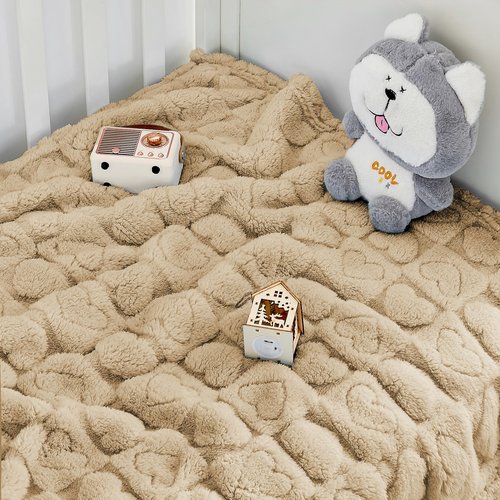 Yurhap Fleece Baby Blanket Heart Checkered, Ultra Soft Cozy Baby Blankets for Boys Girls, Fluffy Infant Toddler Newborn Receiving Gifts for Crib Stroller 30"x40" (Khaki)