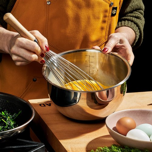 HexClad Stainless Steel Mixing Bowl Set, 3-Piece with Vacuum Seal Lids and Non-Slip Base, 1.3,3 and 5 Quarts