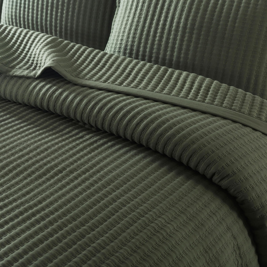 WDCOZY Olive Green Queen Size Quilt Set, Striped Pick Stitch Lightweight Bedspread, Soft Channel Farmhouse Rustic Coverlet, Spring Summer Thin Comforter, Country Bedding, 90x90 inches