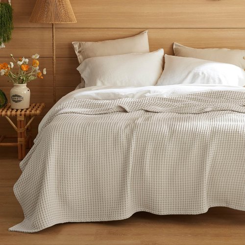 Bedsure 100% Cotton Blanket Queen Size for Spring Summer, Waffle Weave Thin Lightweight Breathable Blanket for Bed, Cotton Bedding Room Decor Gifts for Women, Men, Linen Beige, 90" x 90"