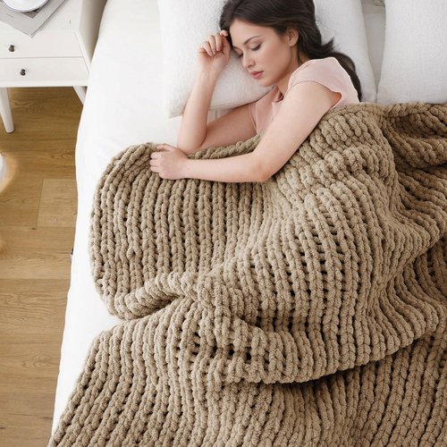Battilo Beige Chunky Knit Throw Blanket, Soft and Thick Cream Chenille Throw Blanket, 50"x60" Handmade Cable Knit Crochet Blanket, Cozy Knot Knitted Throw Blankets for Couch Home Decor, Taupe