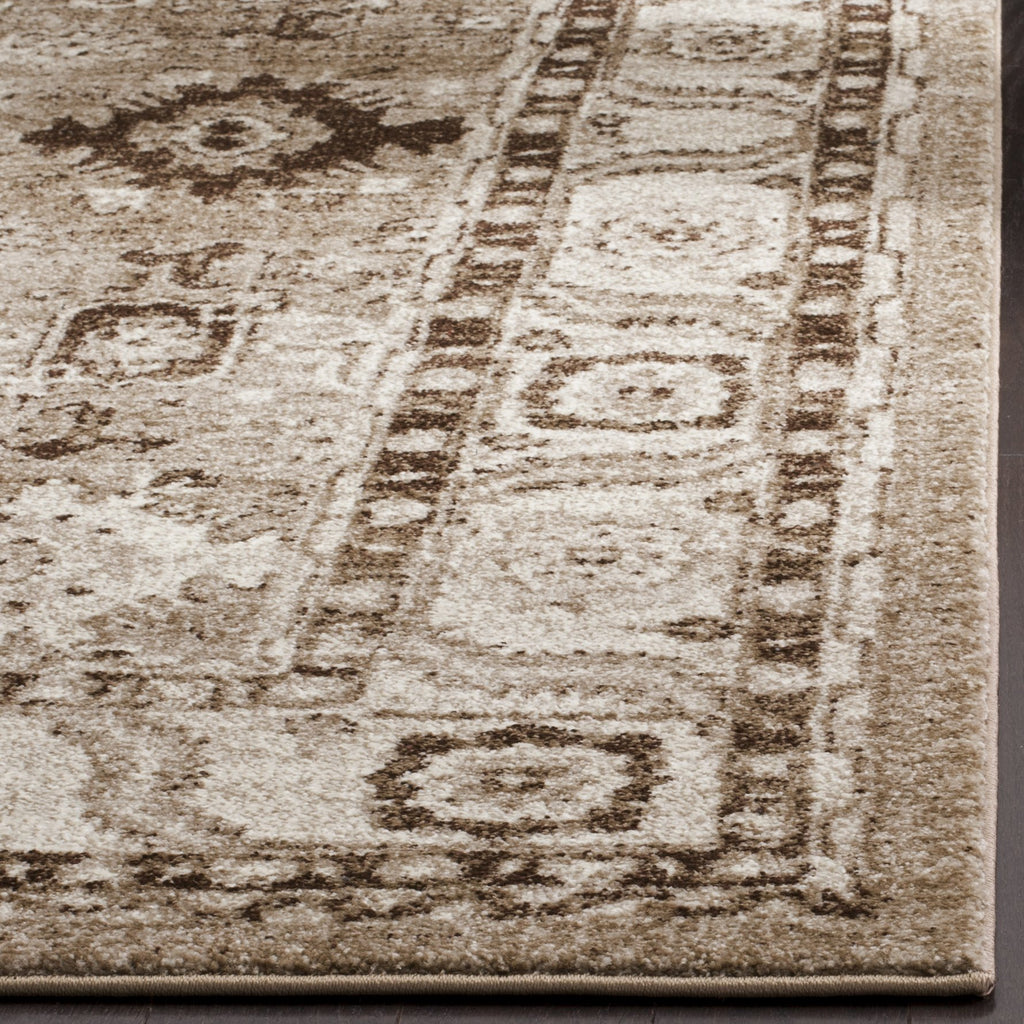 SAFAVIEH Vintage Hamadan Collection Area Rug - 3' Square, Taupe, Traditional Persian Design, Non-Shedding & Easy to Clean, Ideal for Living Room, Bedroom, Dining Space (VTH214T)