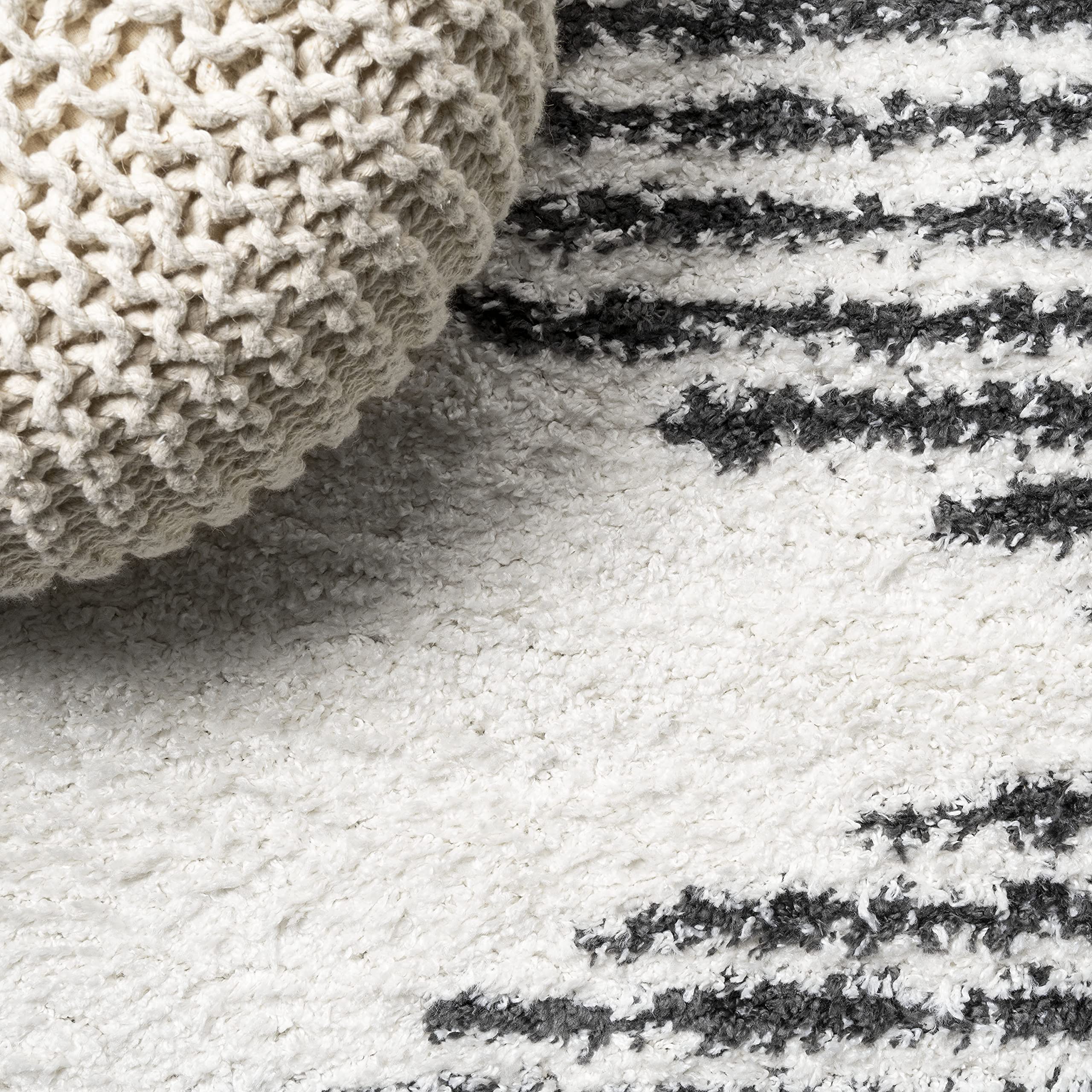 JONATHAN Y Elm Diamond Stripe Shag White/Gray Runner Rug, 2x8, Geometric, Bohemian, Contemporary, Easy-Cleaning for Living Room, Bedroom, Kitchen, Pet Friendly, Non-Shedding (MOH408A-28)