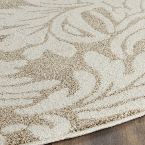 SAFAVIEH Amherst Collection Area Rug - 7' Round, Wheat & Beige, Floral Design, Non-Shedding & Easy Care, Ideal for High Traffic Areas in Living Room, Bedroom (AMT425S)