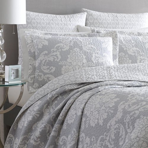 Laura Ashley - King Quilt Set, Cotton Reversible Bedding with Matching Shams, Lightweight Home Decor Ideal for All Seasons (Venetia Grey, King)