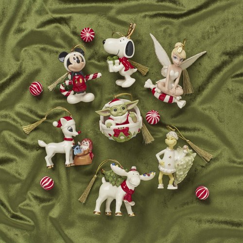 Lenox 895787 Snoopy with Gift Ornament, Christmas