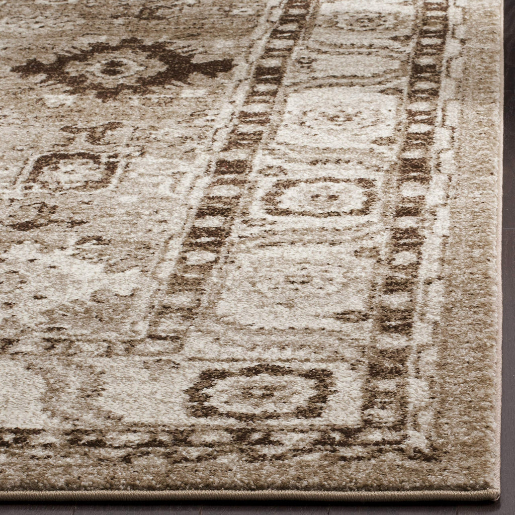 SAFAVIEH Vintage Hamadan Collection Area Rug - 3' Square, Taupe, Traditional Persian Design, Non-Shedding & Easy to Clean, Ideal for Living Room, Bedroom, Dining Space (VTH214T)