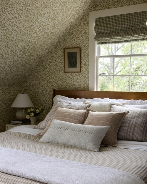 Loloi Chris Loves Julia Harvey Collection PCJ0018 White 12'' x 27'' Cover w/Down Pillow