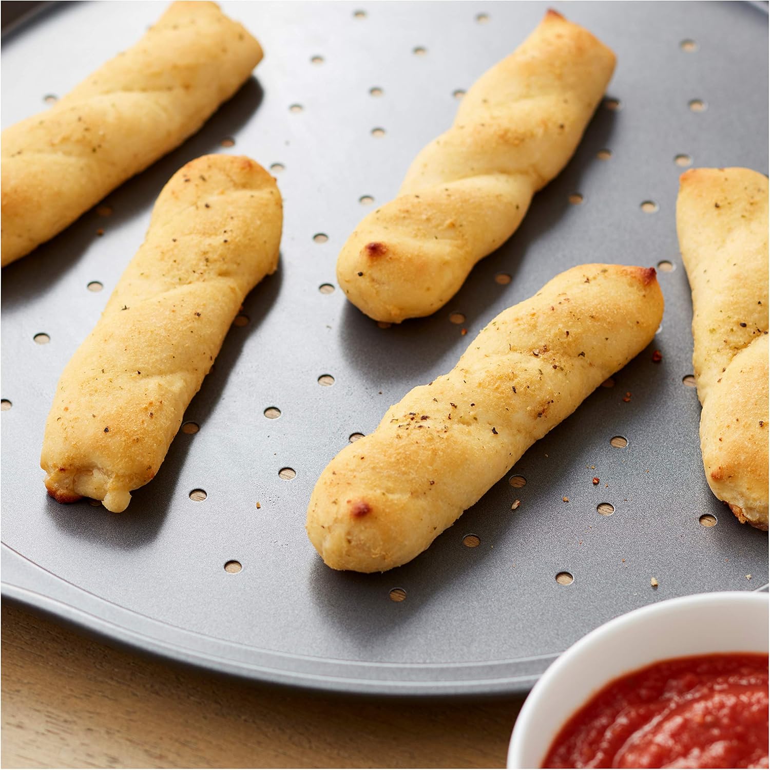 Wilton Gold Non-Stick Pizza Crisper - 14 Inch Warp-Resistant Bakeware, PFAS-Free Design