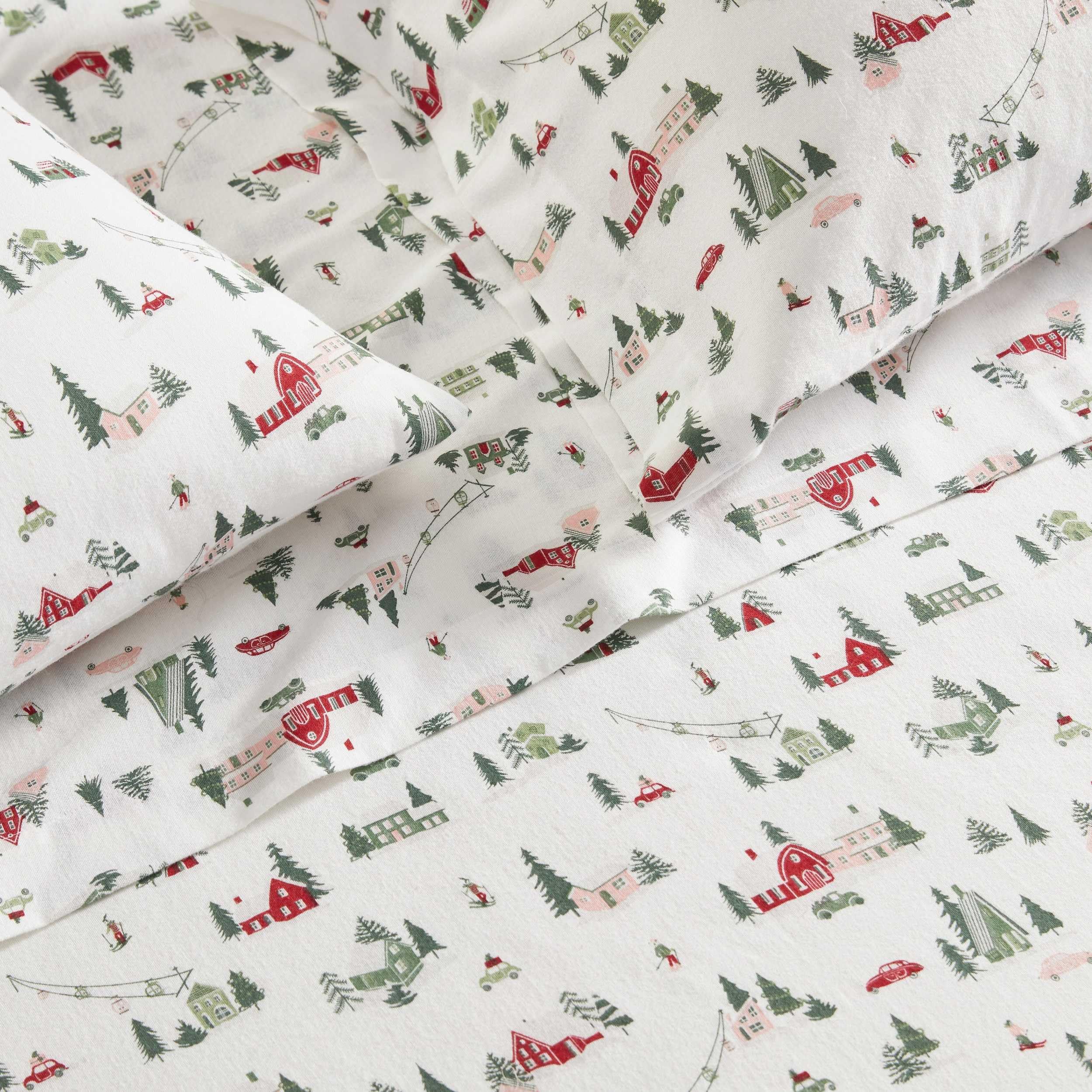 Martha Stewart - Flannel Sheets King Size, Anti-Pilling & Wrinkle Resistant Cotton, Touchably Soft for All-Season Comfort - Bed Sheets with Matching Pillowcases & Fitted Sheet (Ski Village Green)