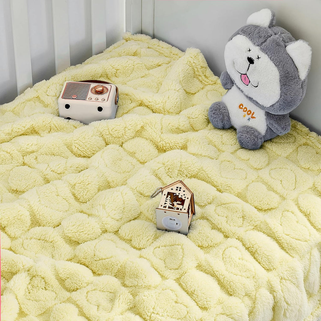 Yurhap Fleece Baby Blanket - Ultra Soft Heart Checkered Design | Cozy 30” x 40” Infant Blanket (Yellow)