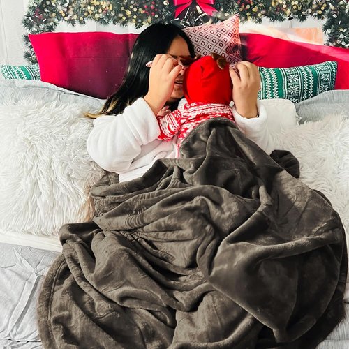 Bedsure GentleSoft Fleece Throw Blanket - XL 300GSM Plush Cozy Blanket in Brown, 50x70 Inches for Bed & Travel