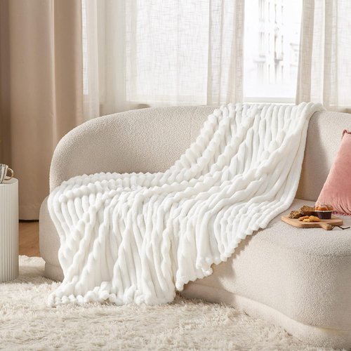 Bedsure Fleece Throw Blanket - Cozy White & Beige Design for Ultimate Comfort