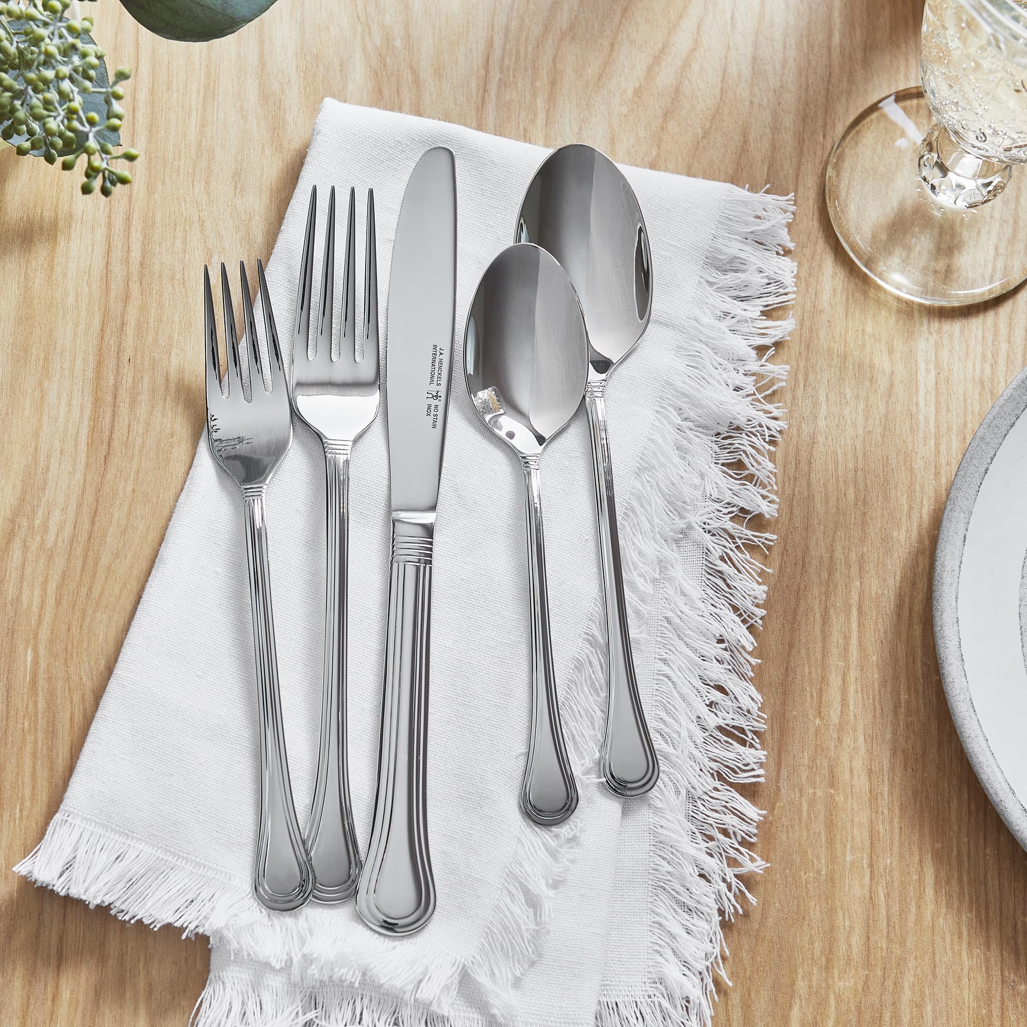 HENCKELS Astley 20-piece Flatware Set, 18/10 Stainless Steel, Silver