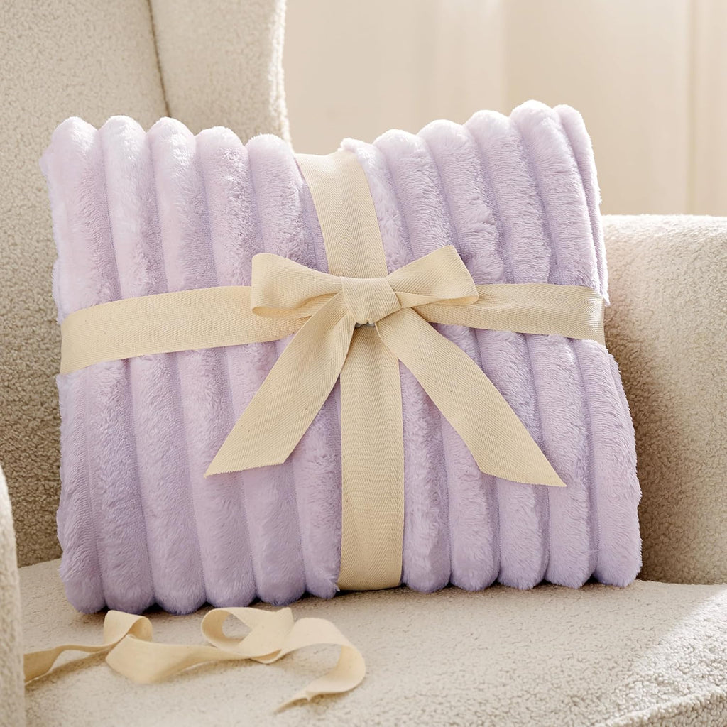 Bedsure GentleSoft Fleece Blanket - Super Soft Lavender Fog King Blanket, 108x90 Inches