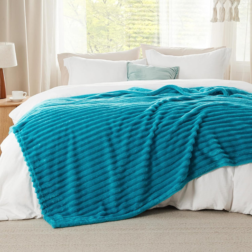 Bedsure GentleSoft Fleece Blanket - Cozy Teal Throw for Couch, Perfect for Women | 108x90 Inches