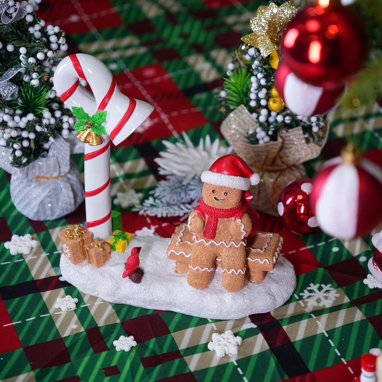 Skiennix Christmas Gingerbread Man Figurines - Cute Indoor Home Decor for Table Top Centerpiece