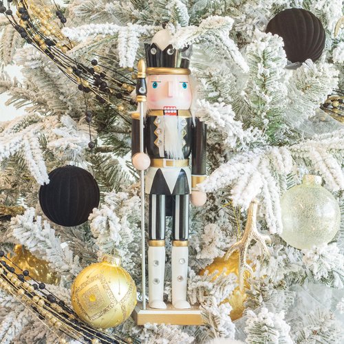 KI Store Black and White Christmas Nutcracker 15-Inch Set of 4 Wooden King and Soldier Nutcracker Figurine Display Set for Christmas Decorations