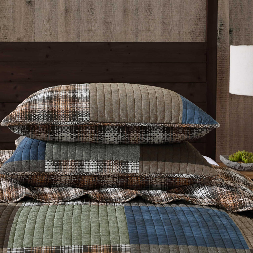 Eddie Bauer - Full/Queen Quilt Set, Premium Cotton Reversible Bedding with Matching Shams, Patchwork Luxurious Bedding Set (Classic Patchwork Green, Full/Queen)