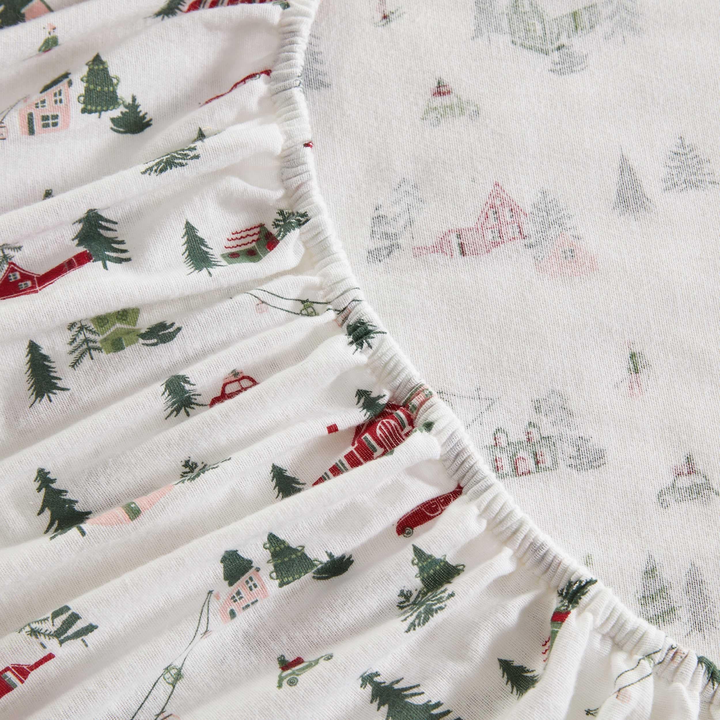 Martha Stewart - Flannel Sheets King Size, Anti-Pilling & Wrinkle Resistant Cotton, Touchably Soft for All-Season Comfort - Bed Sheets with Matching Pillowcases & Fitted Sheet (Ski Village Green)