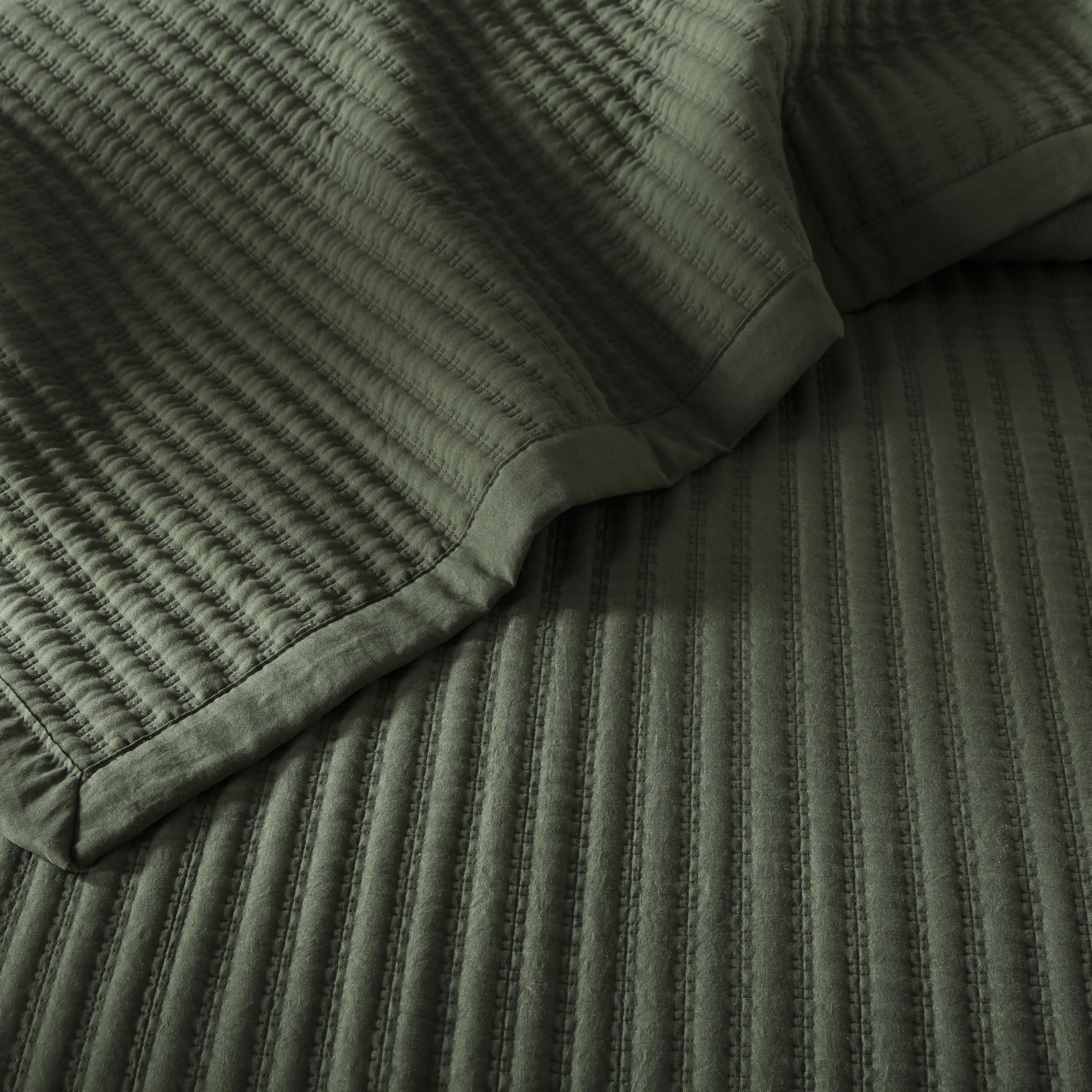 WDCOZY Olive Green Queen Size Quilt Set, Striped Pick Stitch Lightweight Bedspread, Soft Channel Farmhouse Rustic Coverlet, Spring Summer Thin Comforter, Country Bedding, 90x90 inches