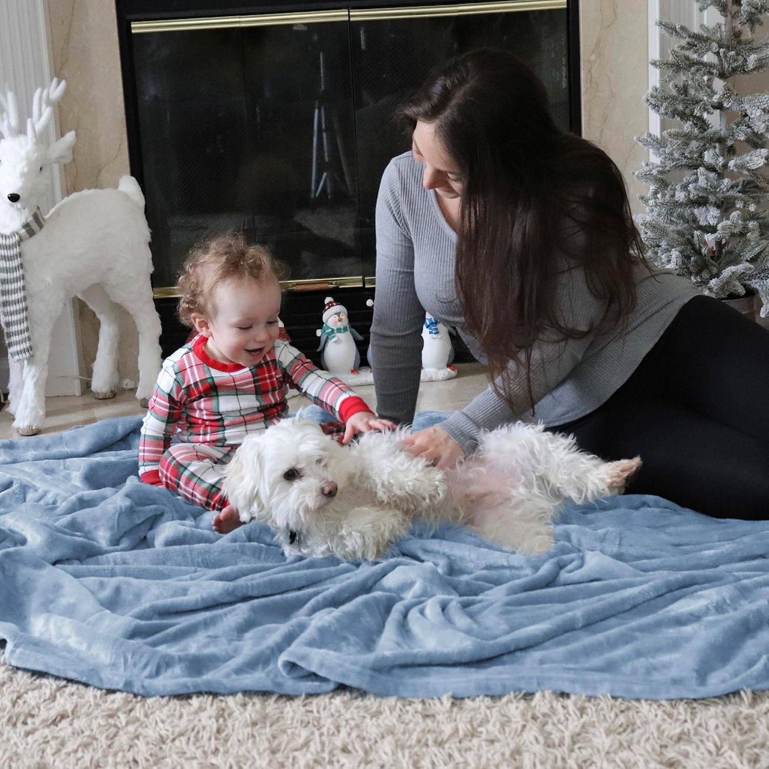 Bedsure GentleSoft Fleece Blanket - King Size Light Blue Plush Microfiber, 108x90 Inches for Cozy Comfort