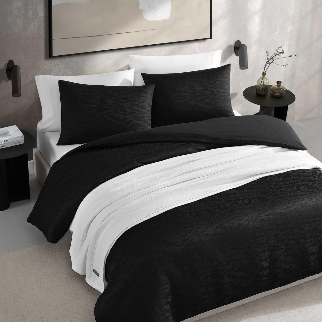 Vera Wang - Queen Duvet Cover Set, Soft Cotton Bedding with a Textured Weave Feel, Button Closure & Inner Corner Ties, 3 Piece Bed Set with Matching Pillowcases (Illusion Black)