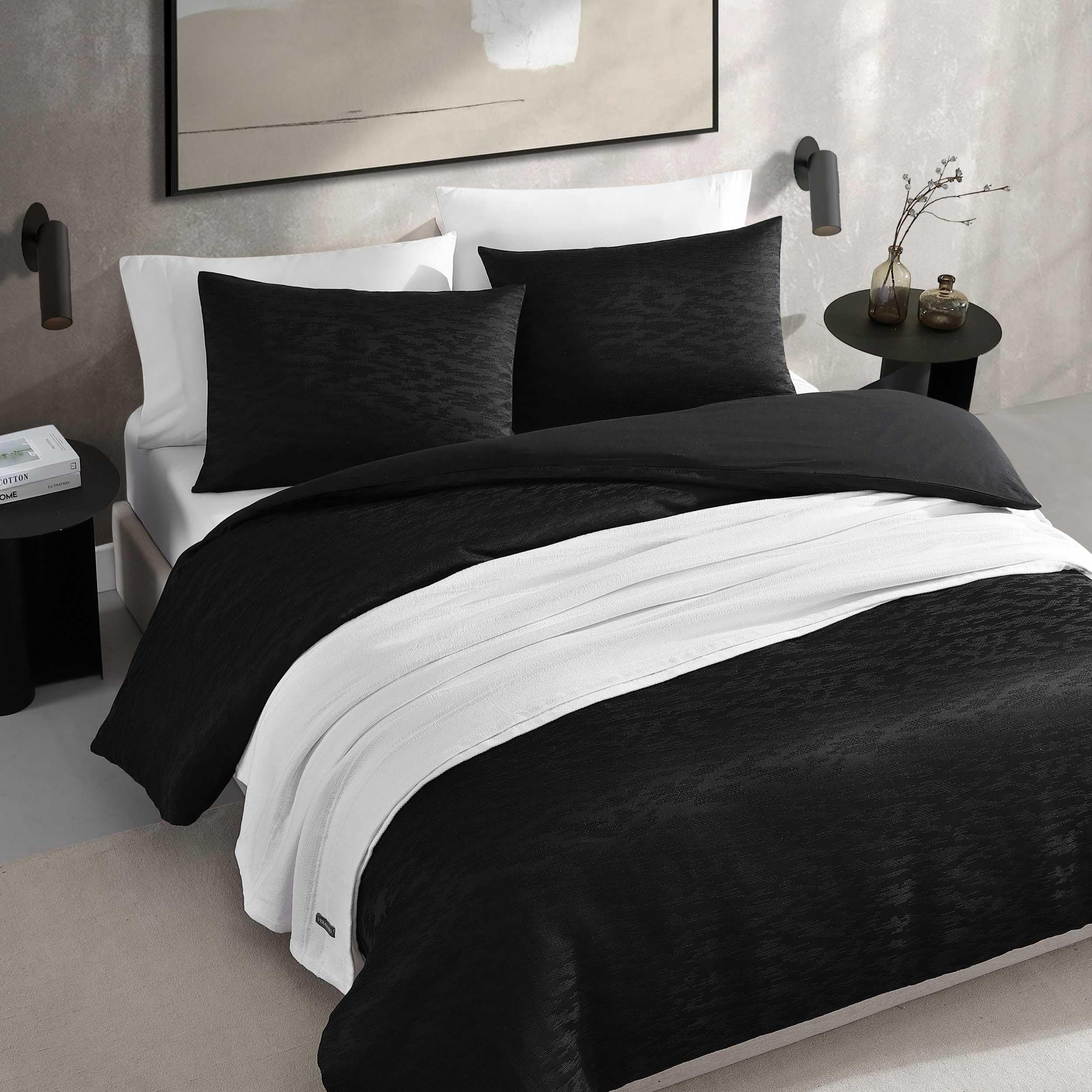 Vera Wang - Queen Duvet Cover Set, Soft Cotton Bedding with a Textured Weave Feel, Button Closure & Inner Corner Ties, 3 Piece Bed Set with Matching Pillowcases (Illusion Black)