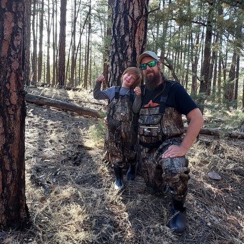 8 Fans Kids Chest Waders with Boots,Neoprene Waterproof Youth Waders Insulated Toddler Hunting & Fishing Waders for Kids Boys Girls Size 10/11