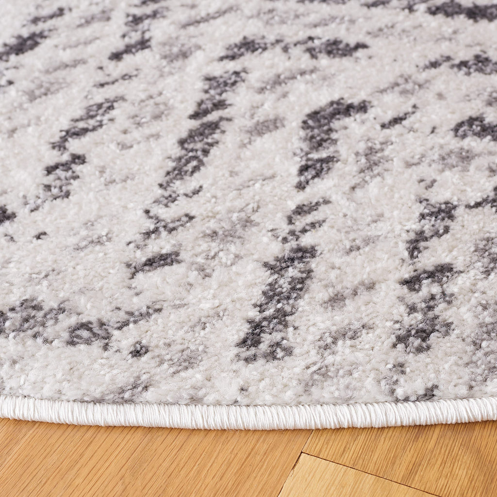 SAFAVIEH Adirondack Collection 8' Round Ivory/Charcoal ADR104N Chevron Non-Shedding Area Rug