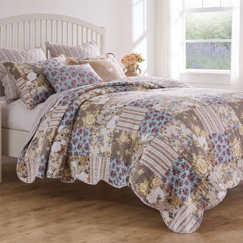 Greenland Home French Country Traditional Patchwork Style Cotton-Rich Quilt Set, 3-Piece Full/Queen, Multi
